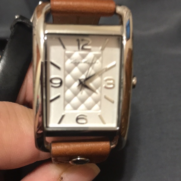 Used Lady Watches-EDDIE BAUER & SKAGEN - Picture 3 of 6